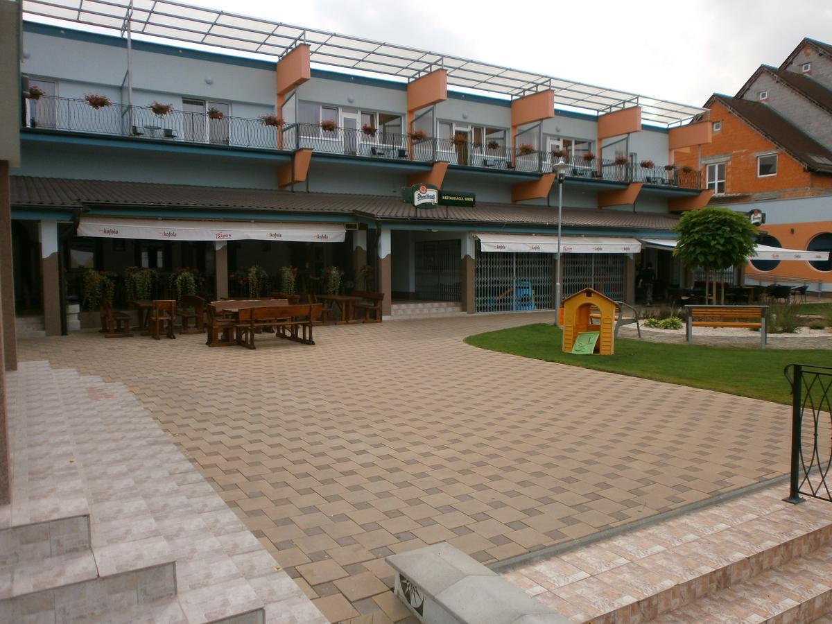 Penzion Siron Detva Exterior foto